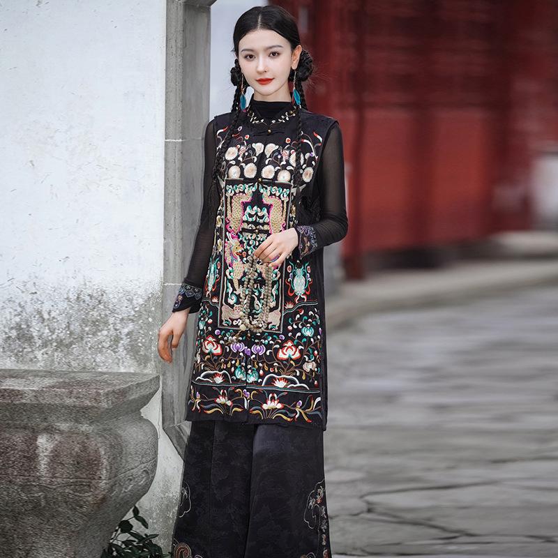 

Женское этническое вышитое пальто-накидка со стойкой XL чёрный