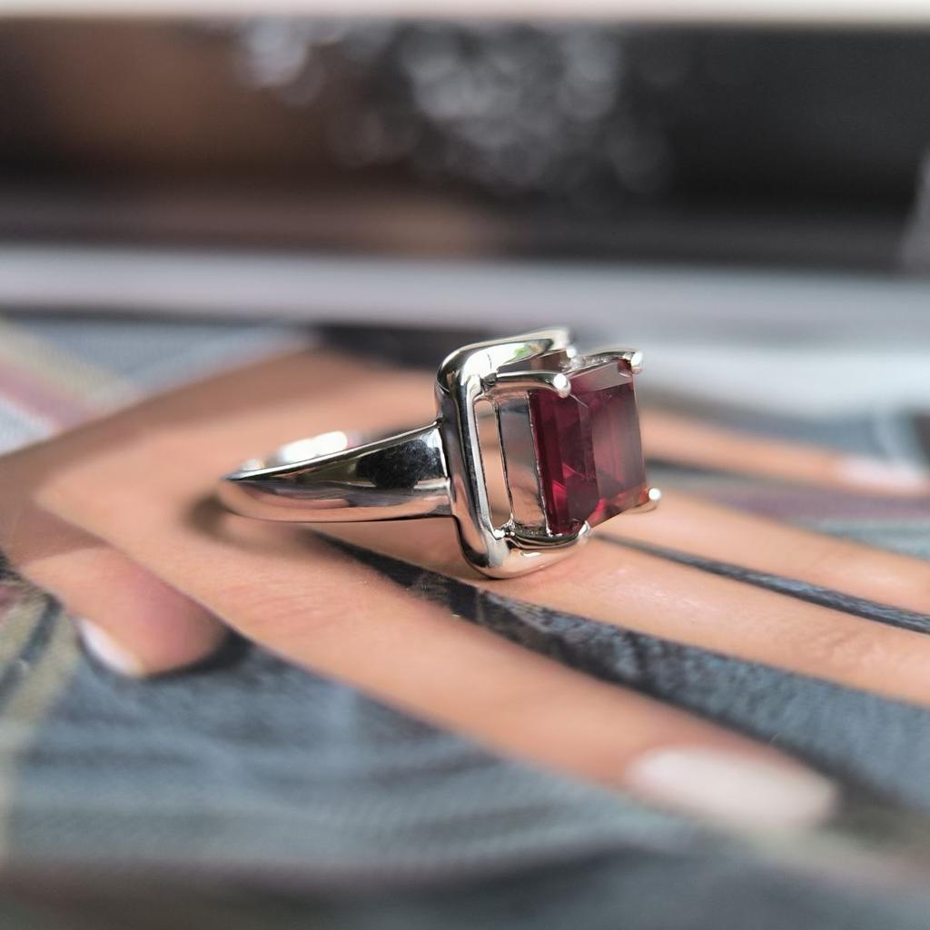 Silver Ring with Artificial Garnet Nano 2.092ct, Product Weight 3.98 Gr (60002298)