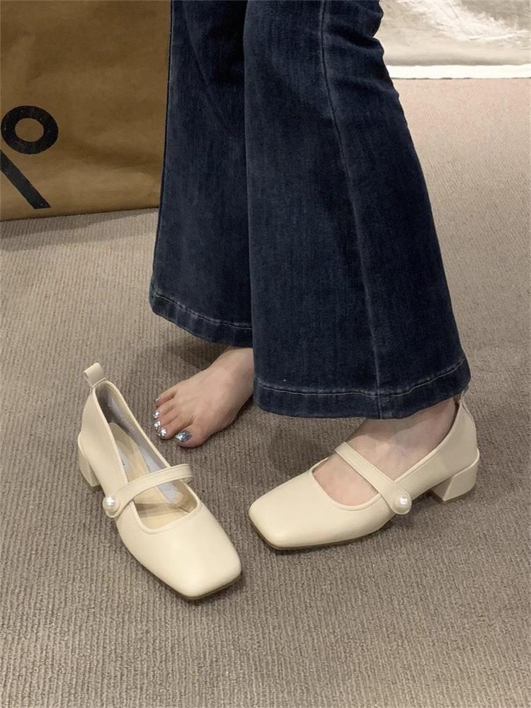 French Square Head Mary Jane Single Shoes Women's 2025 New Spring and Autumn One-word Temperament Light Mouth Soft Leather Small Fragrant Women's Sho