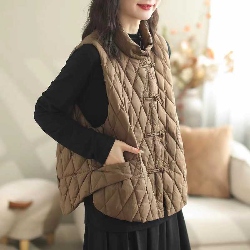 Winter Style Literary Retro Disc Buckle Lightweight Down Cotton Waistcoat Ladies Small Waistcoat Women