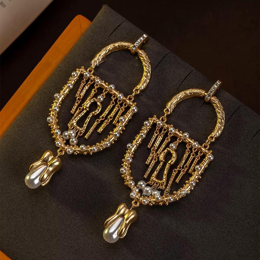 

Серьги-пусеты с бриллиантами и жемчужной бахромой, средневековые винтажные серьги в стиле легкой роскоши, темпераментные персонализированные серьги для женщин