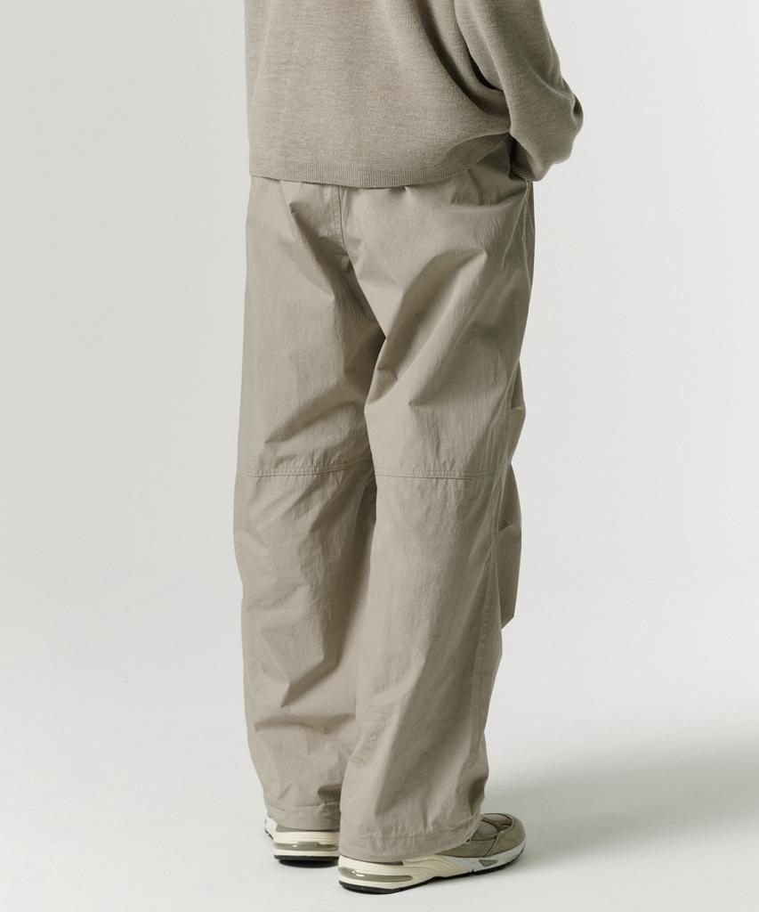 Musinsa Standard [City Leisure] Cn Wide Belted Parachute Pants [Grayish Beige]