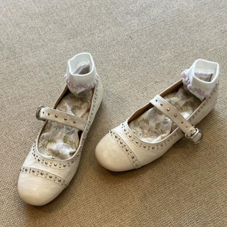

French retro rivet Mary Jane women s shoes shallow mouth one-word buckle single shoes versatile flat ballet shoes 35
