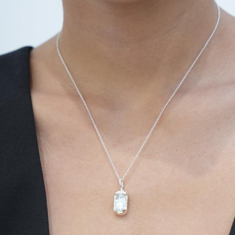 REINDEER GROTTO NECKLACE 05