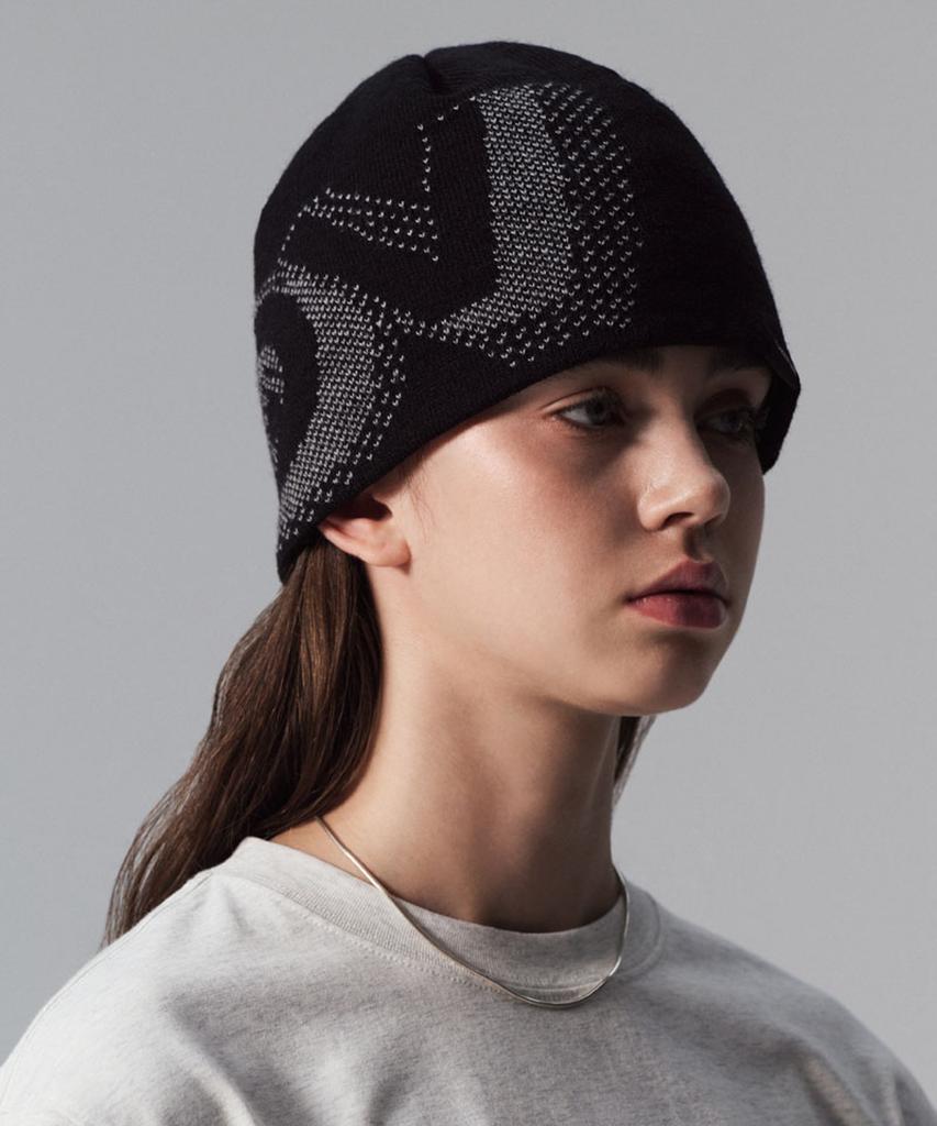 Ausdoeoboiseu Ov Shadow Jacquard Beanie (Black)