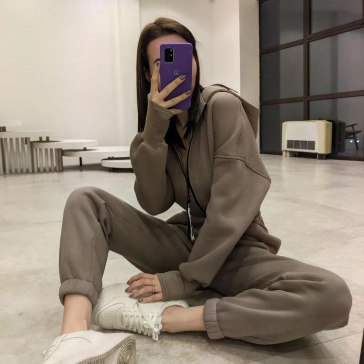 Women Solid Color Loose Long Sleeve Hooded Jumpsuit V Neck Wide Leg Pants Suit Autumn Winter Casual Outfit