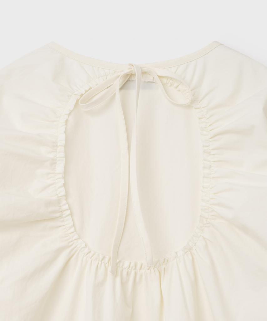 MILLO WOMEN Round Shirred Blouse [Ecru]