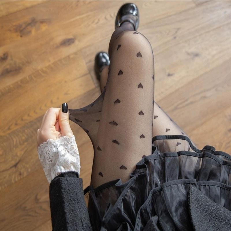 

Сексуальные черные чулки женские колготки с сердечками маленькие чулки тонкие винтажные с имитацией татуировки на бедре прозрачные колготки женские эластичные чулочные изделия чёрный