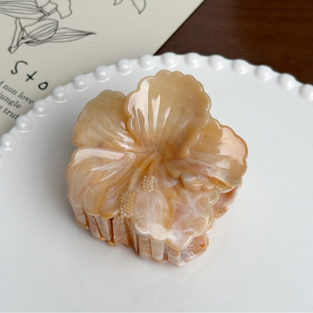 Eye-catching Doris Hair Claw Clip Stunning Marble Pattern Egg Flower Design For Everyday Elegance