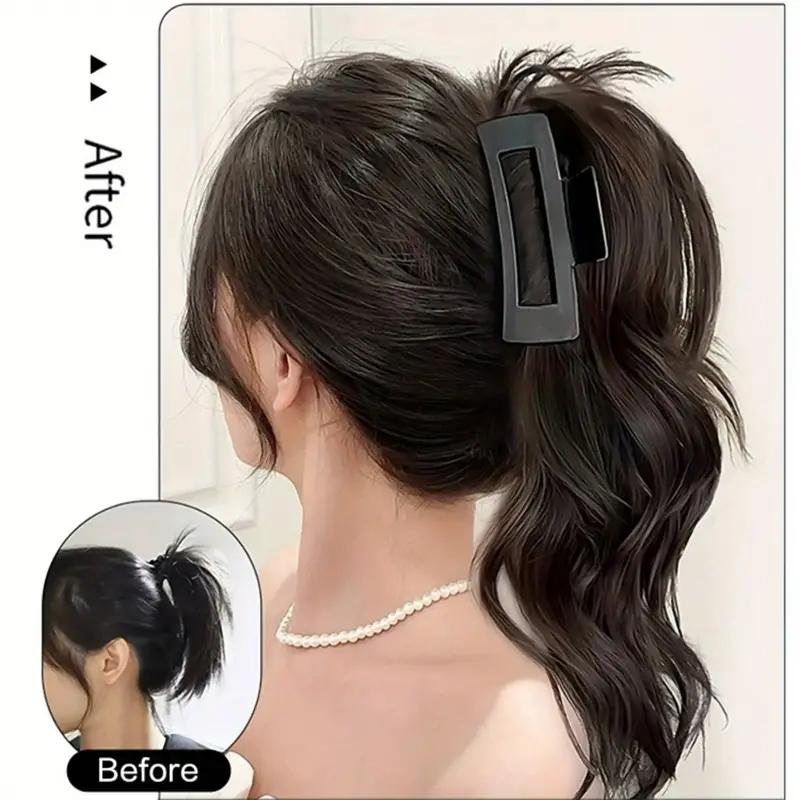 A Ponytail Wig with a Claw Clip and a Ponytail Braid Synthetic Grip Clip The Ponytail Is Elegant and Natural Suitable for Daily Use