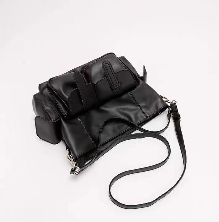 Autumn/Winter Women's Large Capacity Retro Crossbody and Shoulder Tote Bag