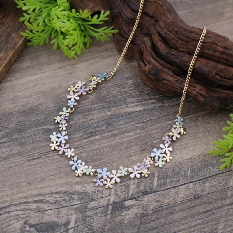 New Enamel Color Geometric Flower Necklace Women's Fashion Simple Color Painting Oil Small Petal Versatile Necklace