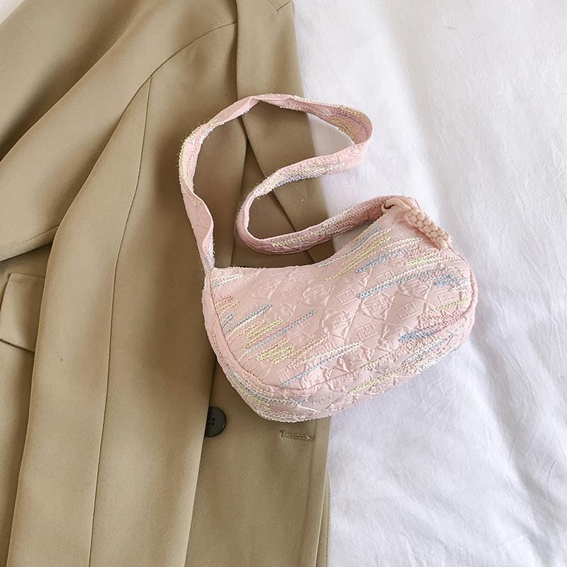 Chic And Minimalist New Moon Shoulder Bag For Summer With Spacious Design For Daily Use