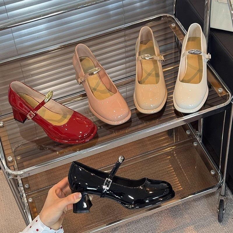 2025 spring and autumn new patent leather single shoes French retro word with sexy high heels waterproof table round head thick heel women