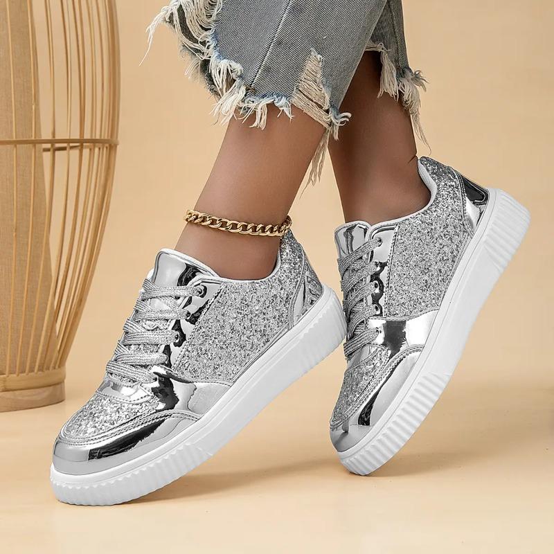 Fashion New Women's Board Shoes Thick Bottom Hiking Leisure Sports Platform Versatile Strap Gold Fashion Stage Shoes Zapatillas Hombre