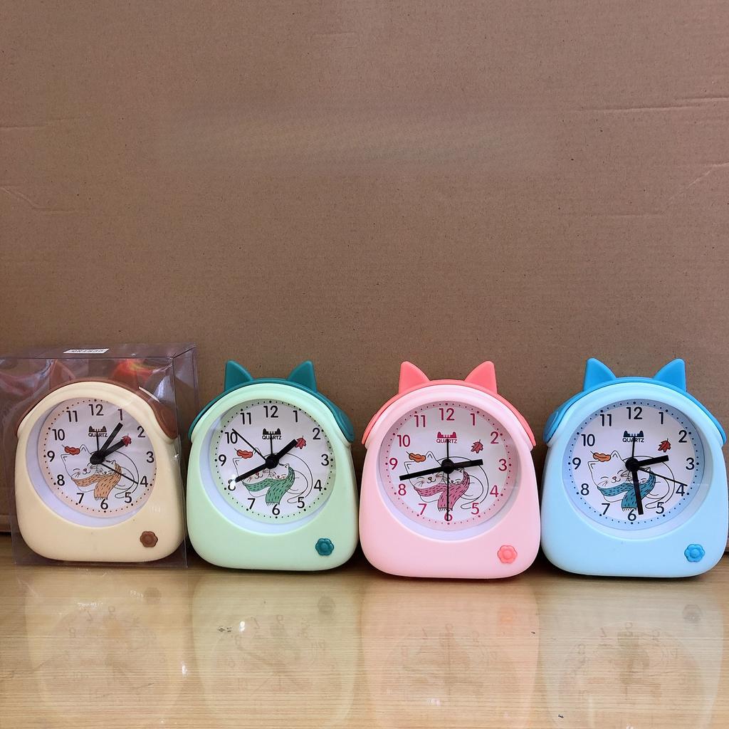 Modern Cartoon Cute Cat Animal Shape Small Watch Children's Study Clock