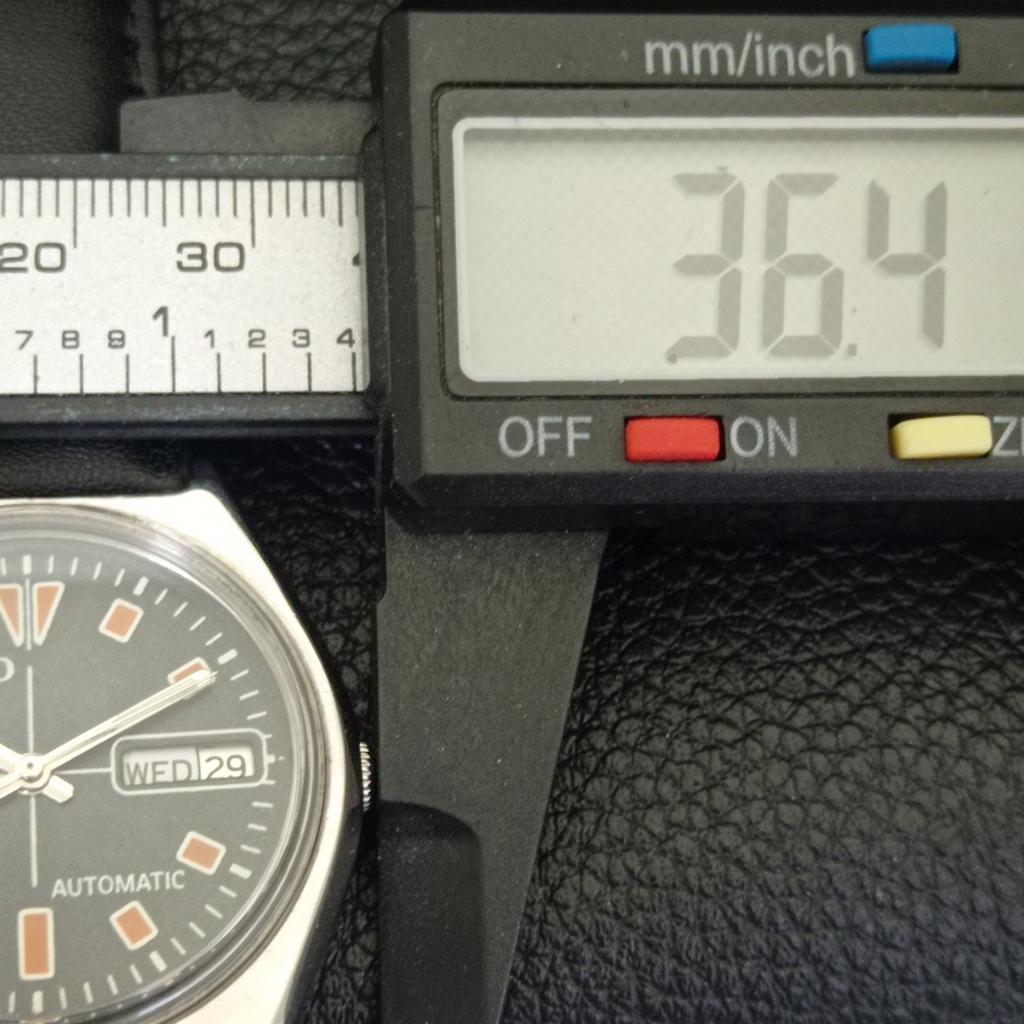 JAPAN 6319A VINTAGE SEIKO 5 AUTOMATIC MENS BLACK COLOR DIAL WATCH A702708-1 R210-a702708