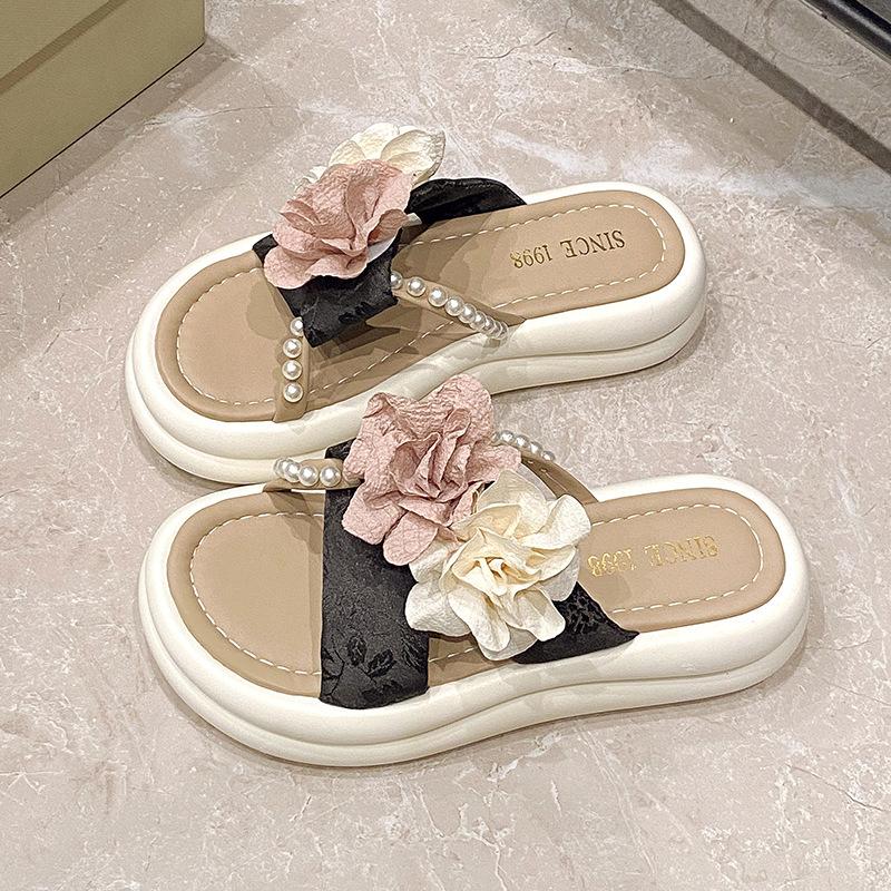 Cool Slippers Women's Summer Outer Wear Fashion 2025 New Beautiful with Skirt Platform Beach Sandals Pregnant Women One-word