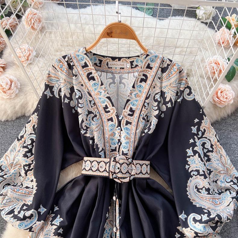 Rochie de primăvară retro franceză cu decolteu în V și mâneci tip felinar pentru figuri minione