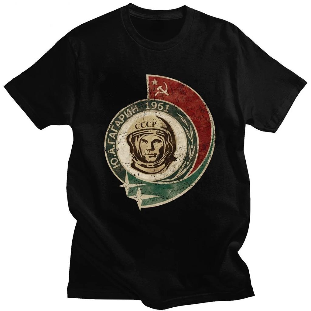 Adult Short Sleeve Men T-shirt Retro USSR Cosmonaut T Shirt Soviet Union Astronaut Tee Russia 1961 CCCP Yuri Gagarin TShirt