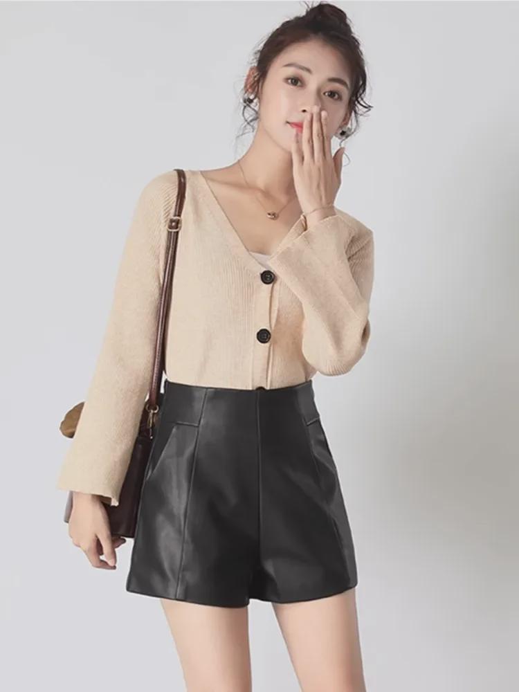 Schlanke PU-Ledershorts mit hoher Taille für Damen - Koreanische A-Linien-Stiefelhose mit weitem Bein im Herbst/Winter 2025