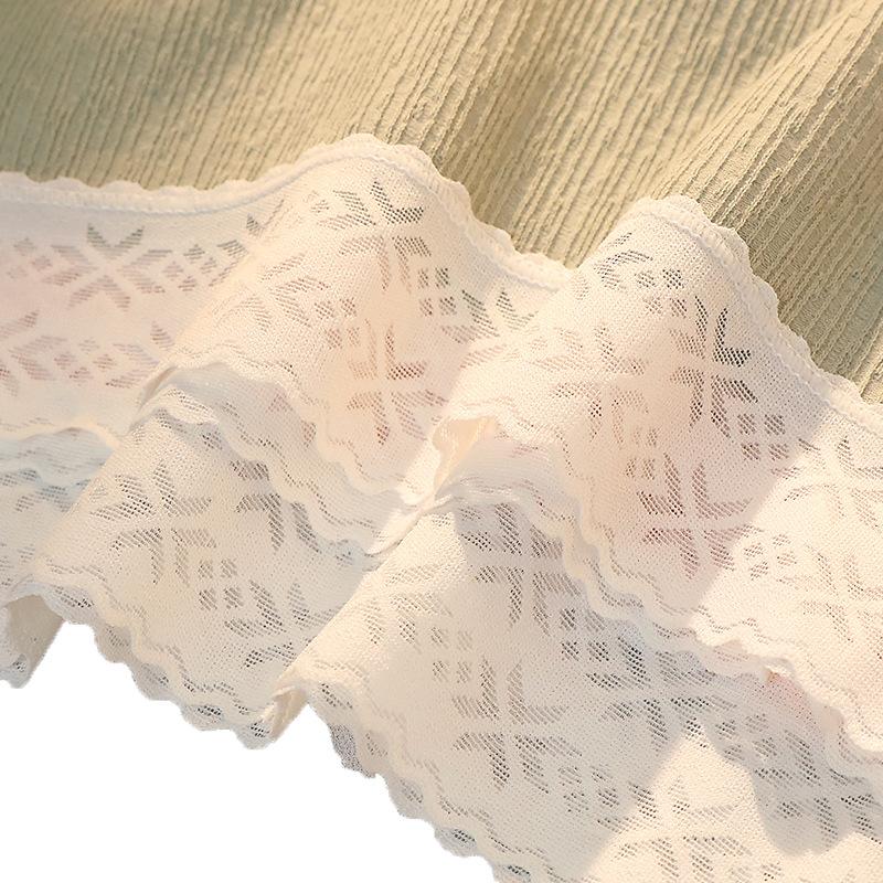 Boxed 4 Pairs of Summer Lace Trimmed Women's Underwear Mid Waist Sexy Briefs Japanese Minimalist and Traceless Underwear