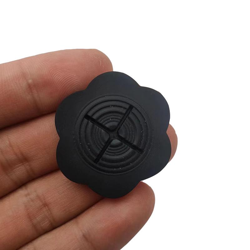 1PCS Non-slip Corner Knot Buckle Skirt Clip Women's Waist Hem Corner Buckle T-shirt Versatile Scarf Buckle