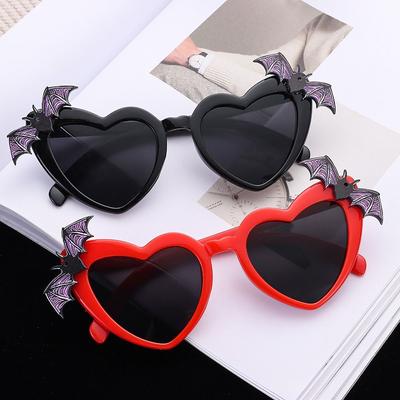 Herzförmige Fledermausflügel Deko Sonnenbrille für Damen Trendy Herz Sonnenbrille Neuheit Halloween Kostüm Disco Party Dekoration