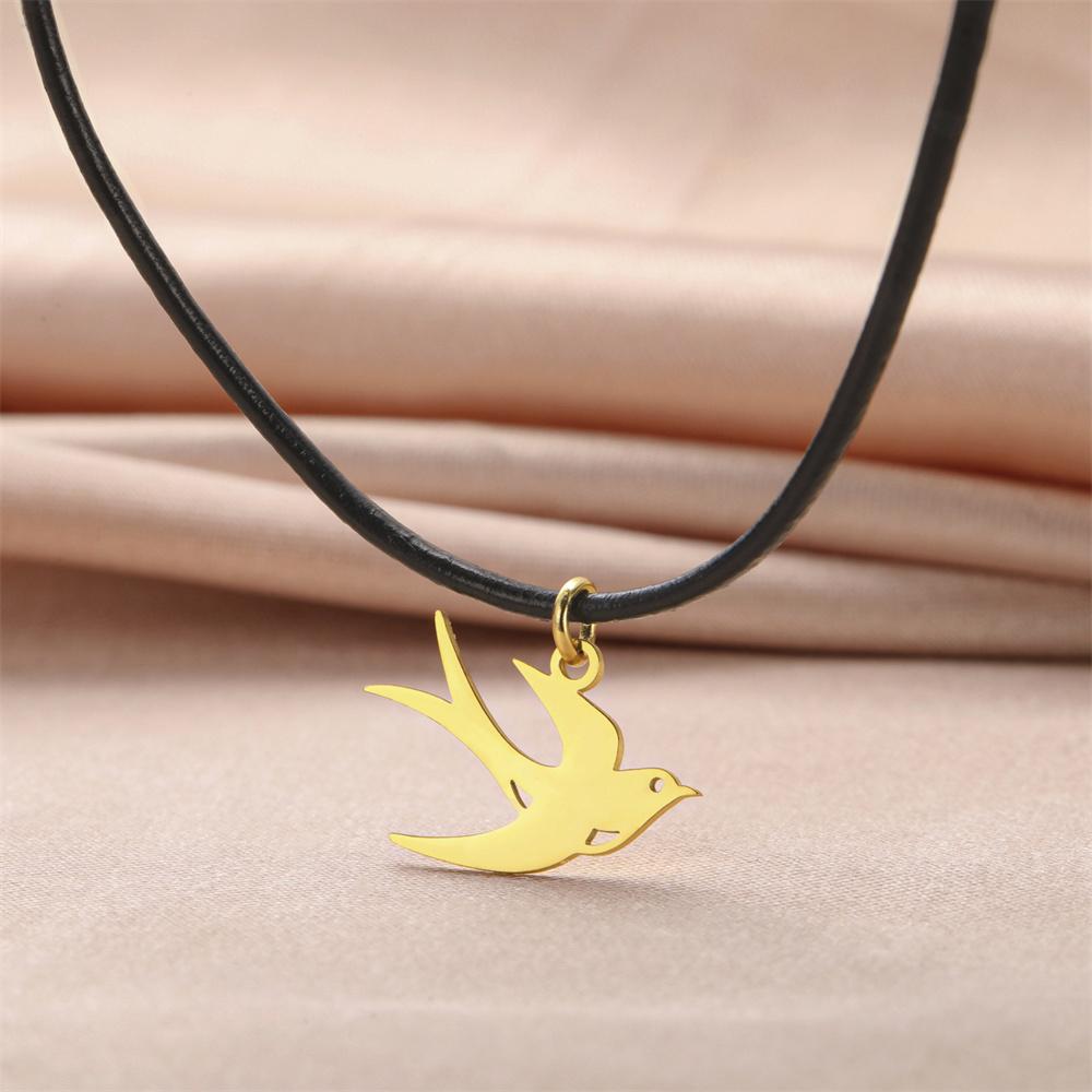 My Shape Swallow Pendent Necklace Stainless Steel Choker Swallow-Tailed Kite Bird Animal Charms Chain Women Jewelry Flying Birds