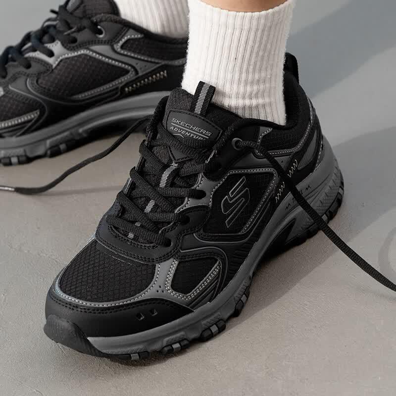 Skechers Men s Retro Cushioned Hiking  Casual Shoes US 7.5