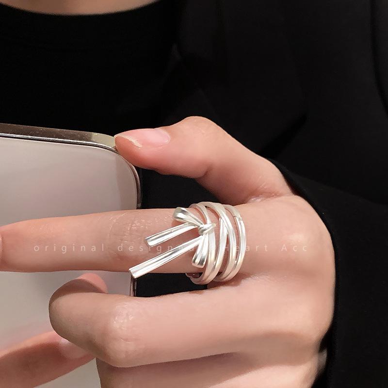 Ballet Bowknot Adjustable Metal Ring - Fashionable, Simple Design for Index Finger