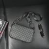 Karierte Herren-Umhängetasche: Trendy koreanische kleine quadratische Messenger-Tasche für den gelegentlichen Arbeitsweg