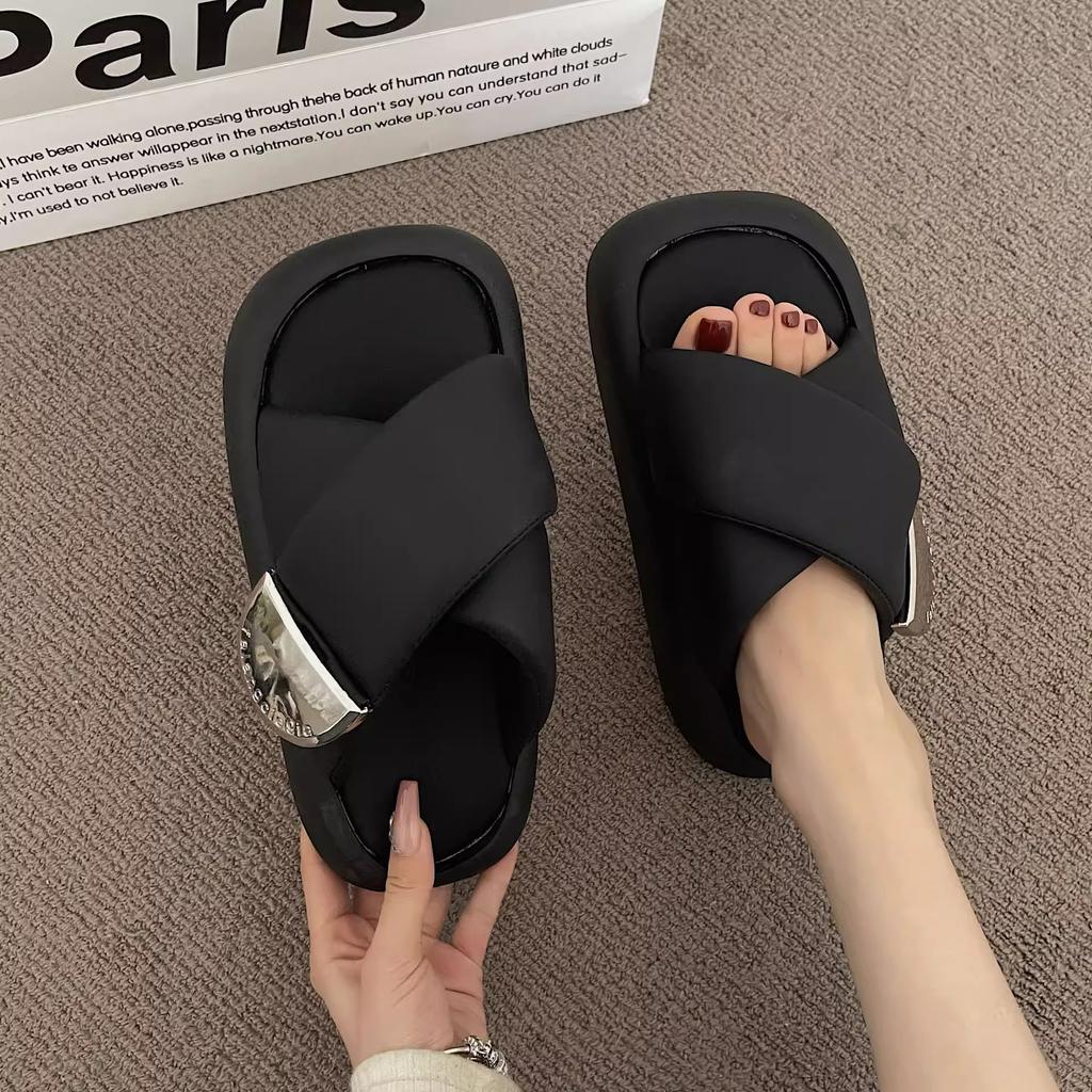 Beach Thick-soled Slippers Women's 2025 Summer Wear New Heightening One-word Cool Slippers Internet Celebrities Super Hot Exotic Style