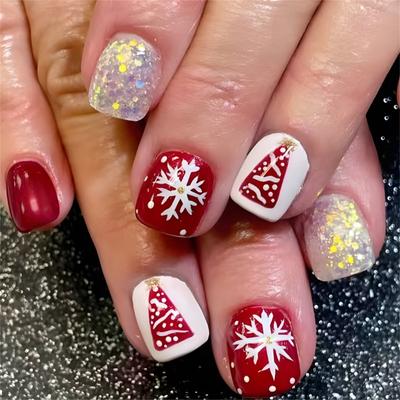 24 Pieces Short Square Press On Nail with Snowflake Patterns Glittering French Tip Fall Nail for Holiday Season