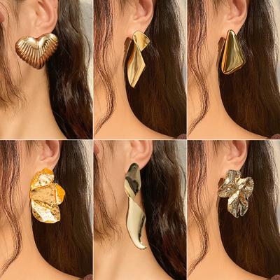 Design Sense Metal Smooth Folding Stud Earrings Women'S Retro Geometric Petals Love Earrings