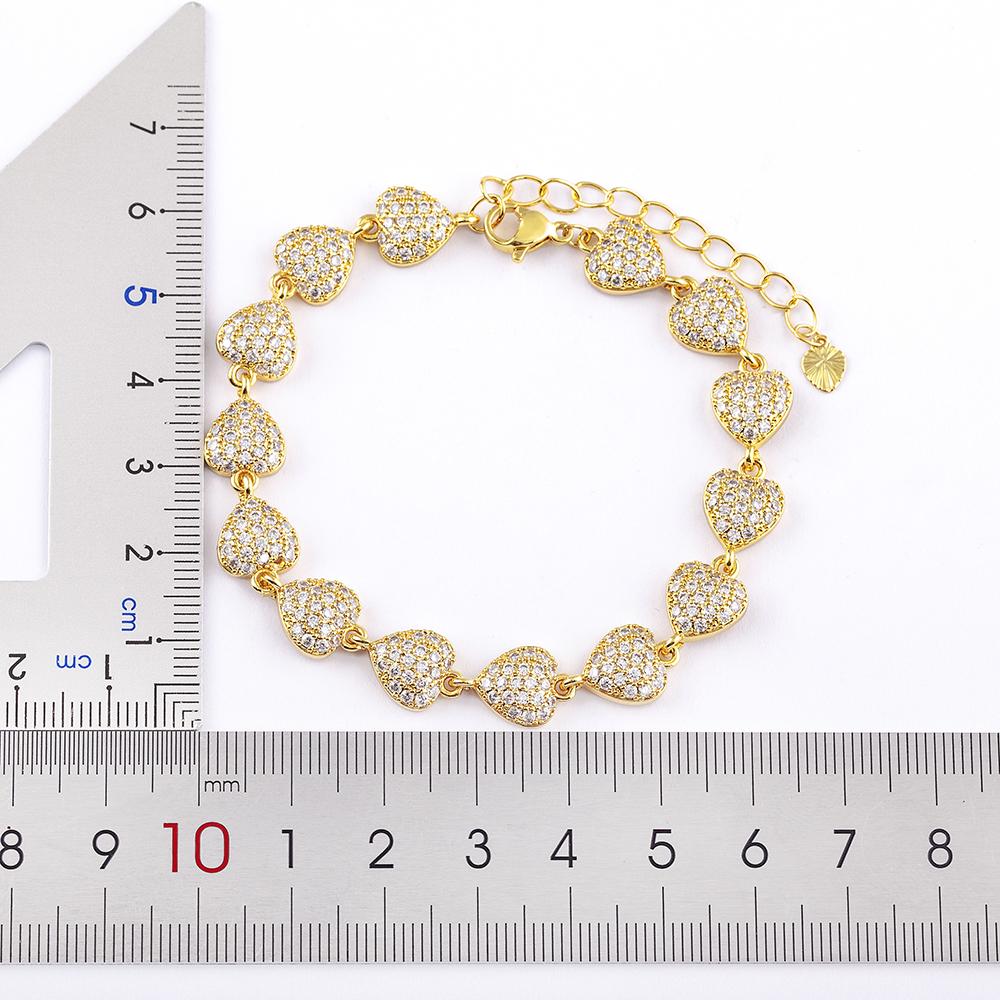 Gold Chain Heart Bracelet, a Wedding Gift for Women.