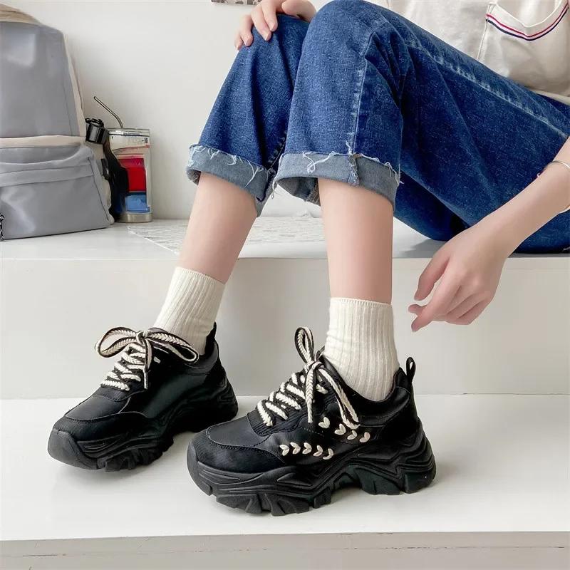 Trendy and Versatile Women's Shoes 2024 New Versatile Breathable Casual Design Sense Women's Vulcanized Shoes Zapatos De Mujer