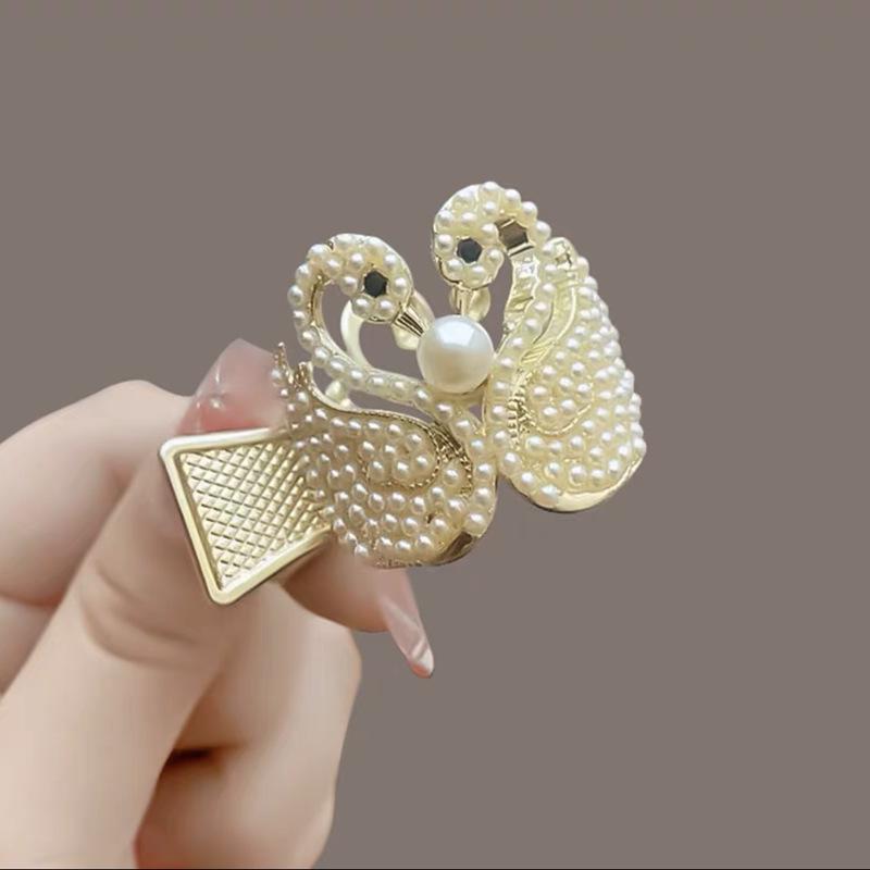 Vintage Pearl High Ponytail Clip - Anti-Sag Geometric Hairpin Holder