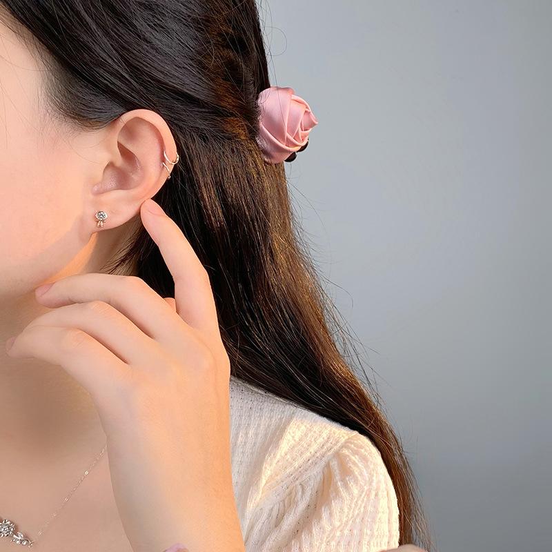 Cute Astronaut Earrings for Women with Sweet and Childlike Niche Design and Personalized Earrings