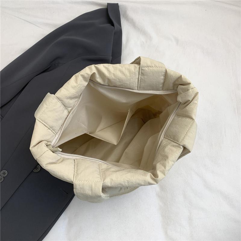 Minimalist Nylon Tote Bag for Women – Lightweight & Water-Resistant Design with Wave Stitching, Perfect for Daily Use