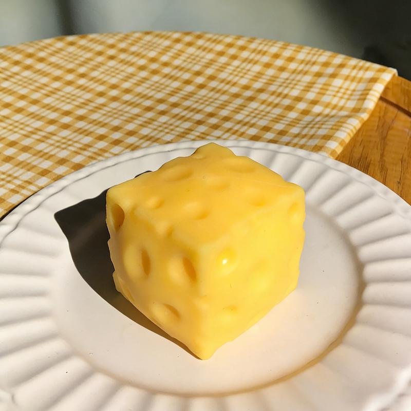 Simulate Cheese Squeeze Toy Slow Rebound Pinching Office Decompression Slow Rebound Cheese Pinching Ornament Relax Decompress