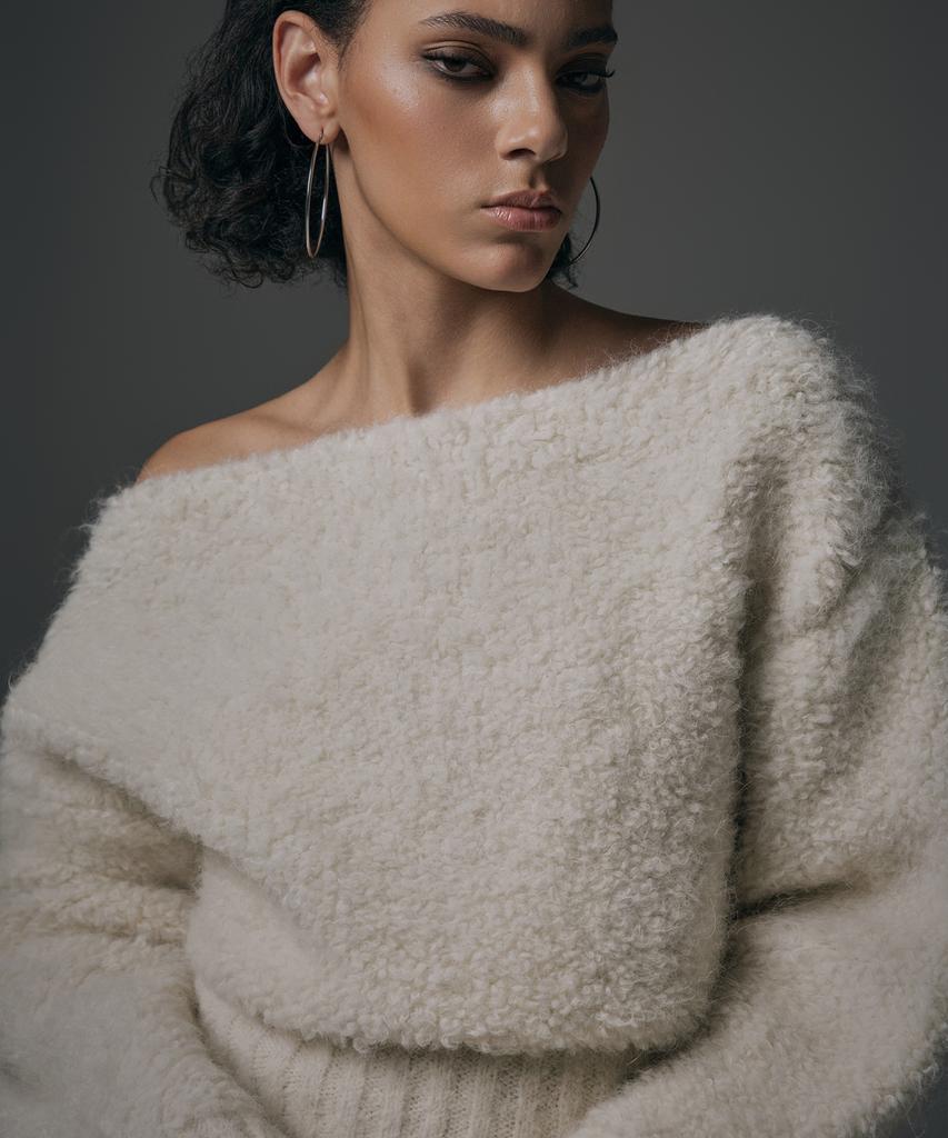 Teulimingbeodeu Alpaca Boucle Open Shoulder Knit [ Ivory ]