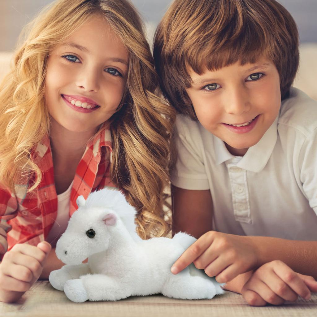 Plüschtiere sind niedlich und eignen sich zum Verschenken.. Sie sind aus sicheren Materialien für Jungen und Mädchen hergestellt.