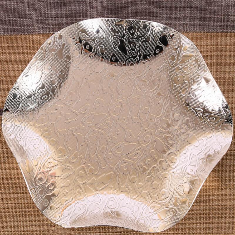 European Fruit Plate, Alloy Household Flower Shaped Plate, Gold And Silver Snack Plate Household Simple Tabletop Decoration,20cm