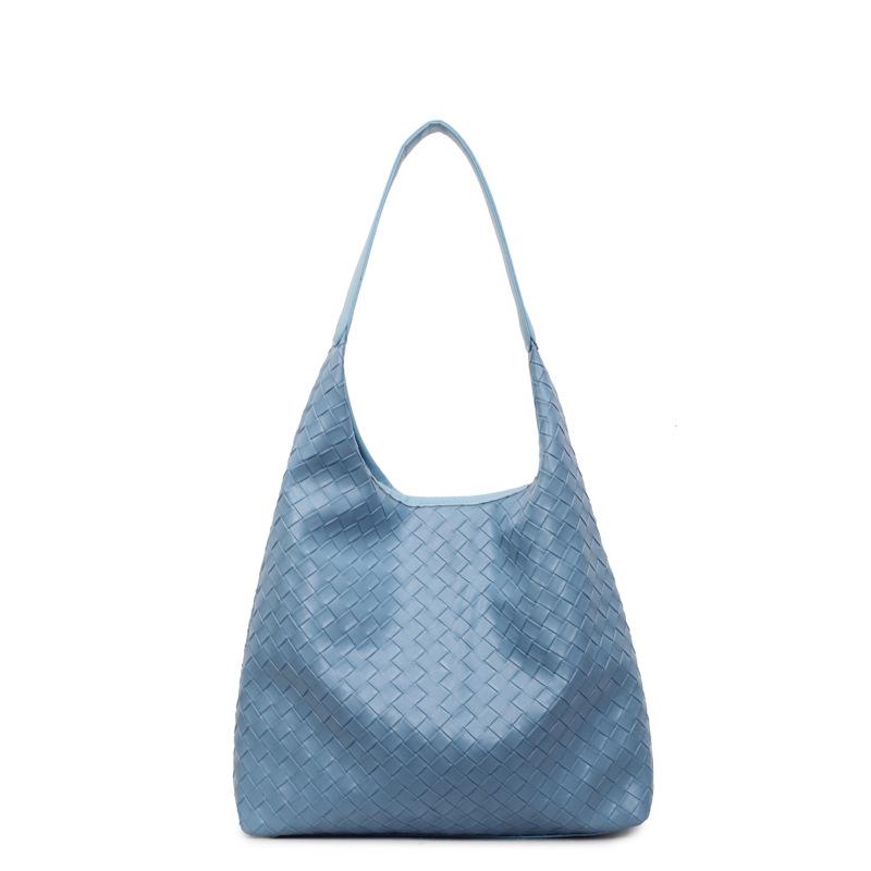 Casual Retro Large-capacity Bag Women's New Popular Versatile Shoulder Bag Woven Bag