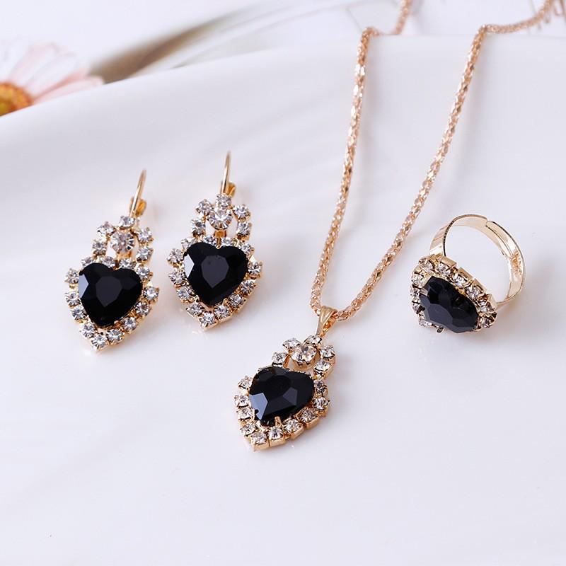 Versatile Set di Gioielli in Tre Pezzi: Collana e Orecchini Multicolor con Design a Goccia d'Acqua di Cristallo con Diamanti.