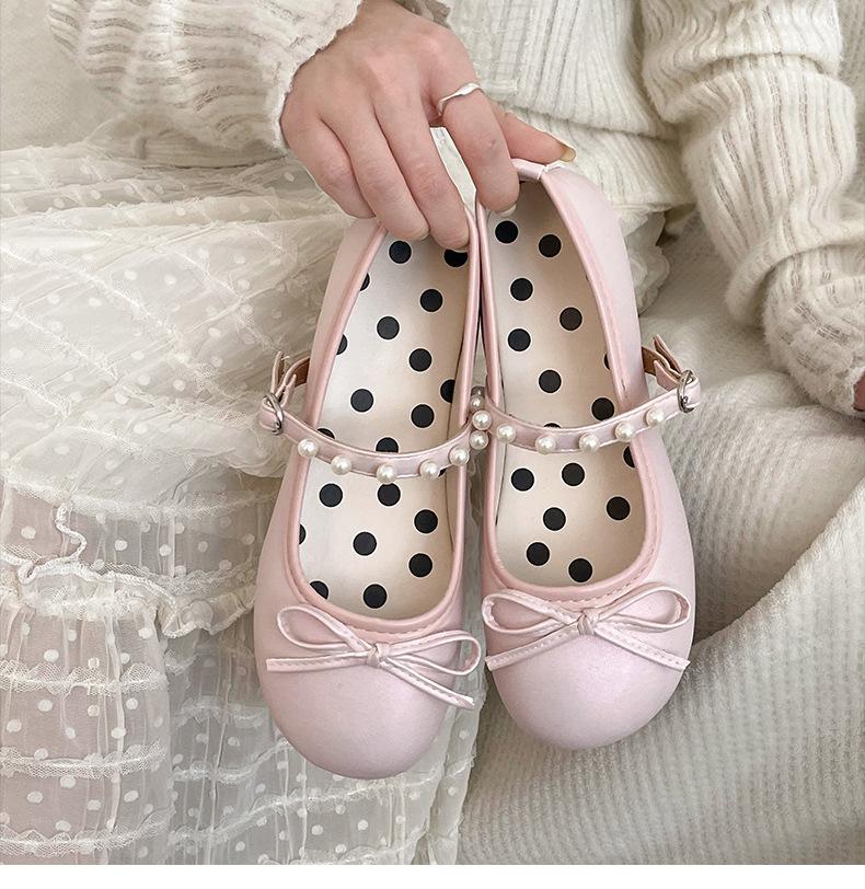 Round head silver small fragrant wind light mouth flat-soled single shoes women's 2025 new summer skirt pearl Mary Jane women's shoes