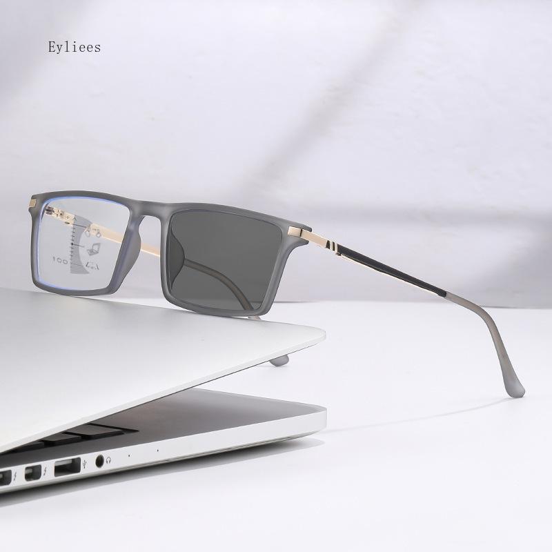 New Trendy TR90 Photochromic Multifocal Reading Glasses Outdoor Bifocal Sunglasses Sports Anti Blue Near Far Eyeglasses Gafas