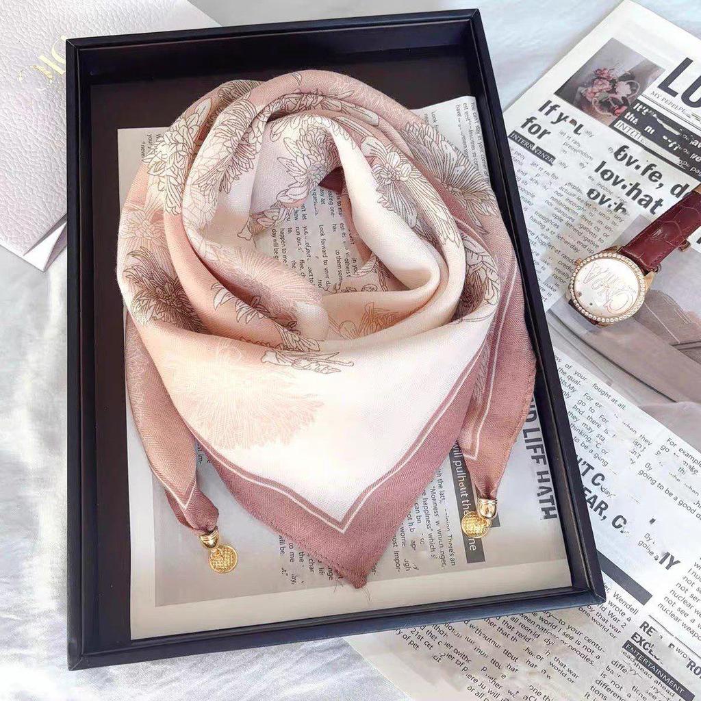 Women's Magnetic Buckle Neck Scarf - Lightweight, Comfortable Cotton, Versatile Style