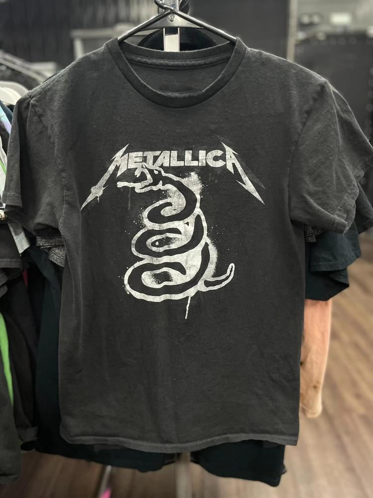 

Reprint Metallica Black Snake Logo Rock Band Graphic Tee All Sizes Unisex T-Shirt XXXL
